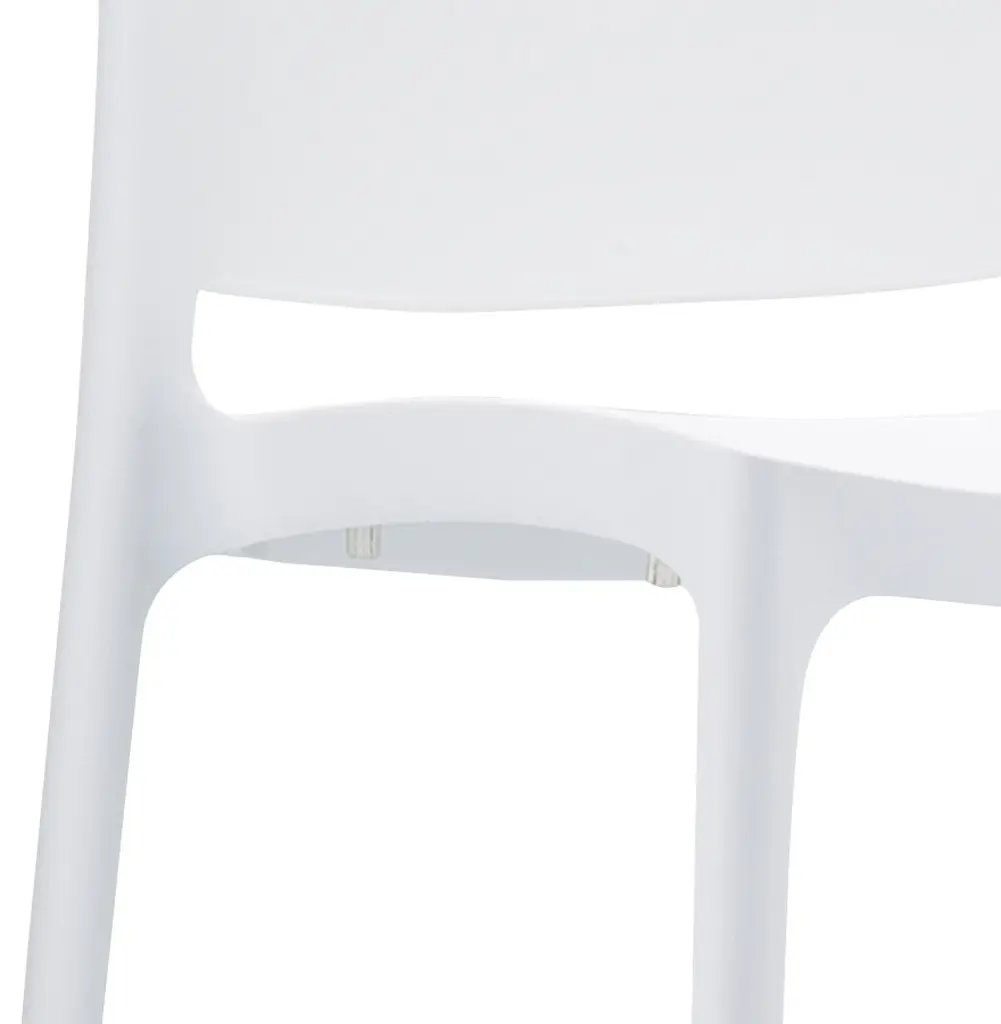 Chaise ENZO blanche Légia Home intérieur et extérieur