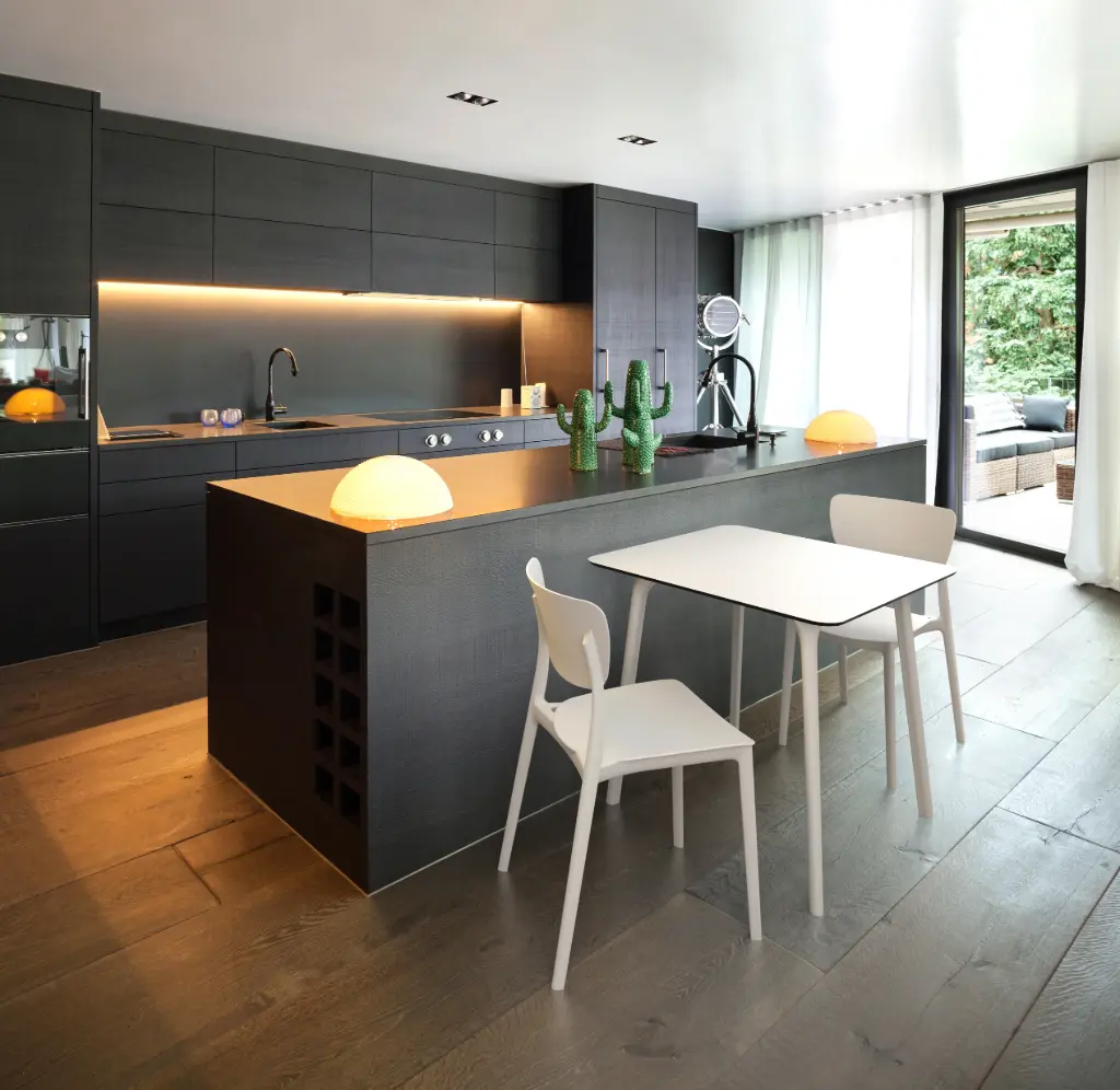 [CH03800WH] OMA white chair